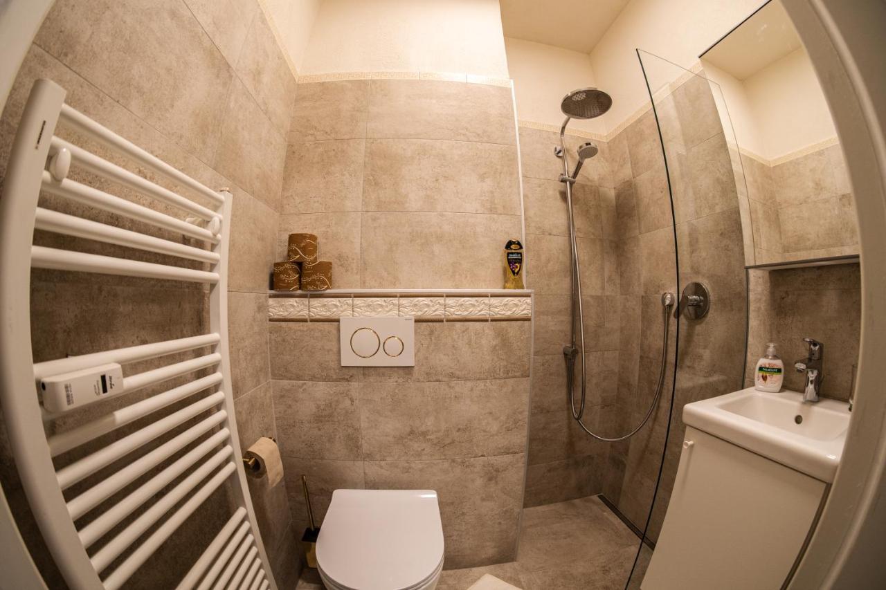 Flow Apartments Winkel Love Und Happiness Merano Exterior foto